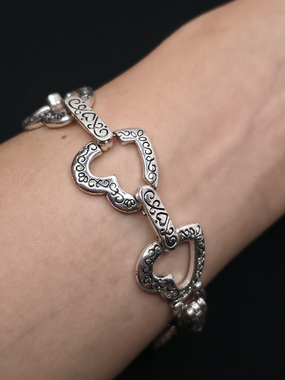 Brighton Vintage Silver Scroll Engraved Open Heart Link Charm Bracelet 8"